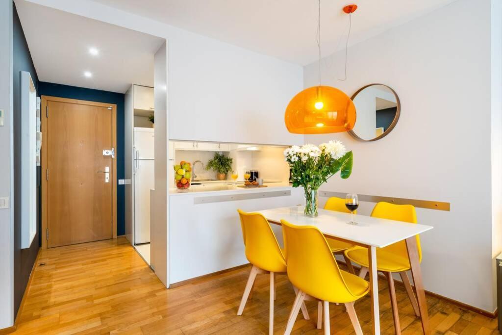 Lodging Apartments Monumumental Free Parking Βαρκελώνη Εξωτερικό φωτογραφία