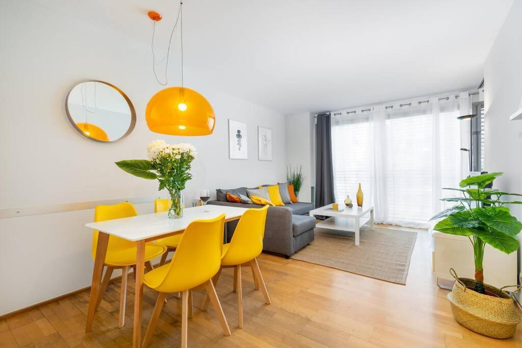 Lodging Apartments Monumumental Free Parking Βαρκελώνη Εξωτερικό φωτογραφία