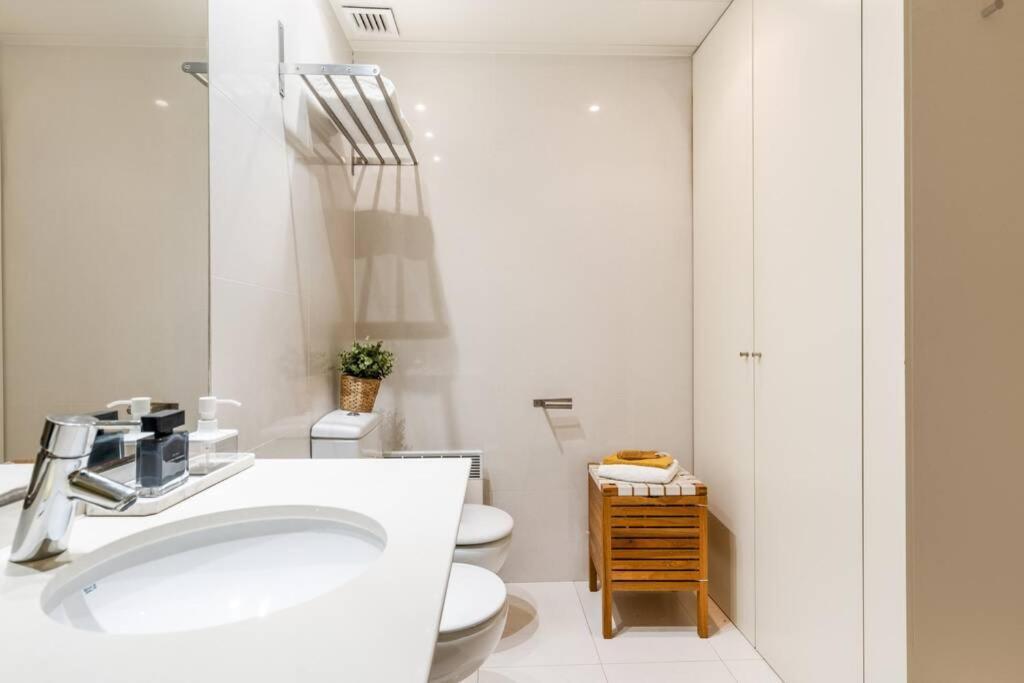 Lodging Apartments Monumumental Free Parking Βαρκελώνη Εξωτερικό φωτογραφία