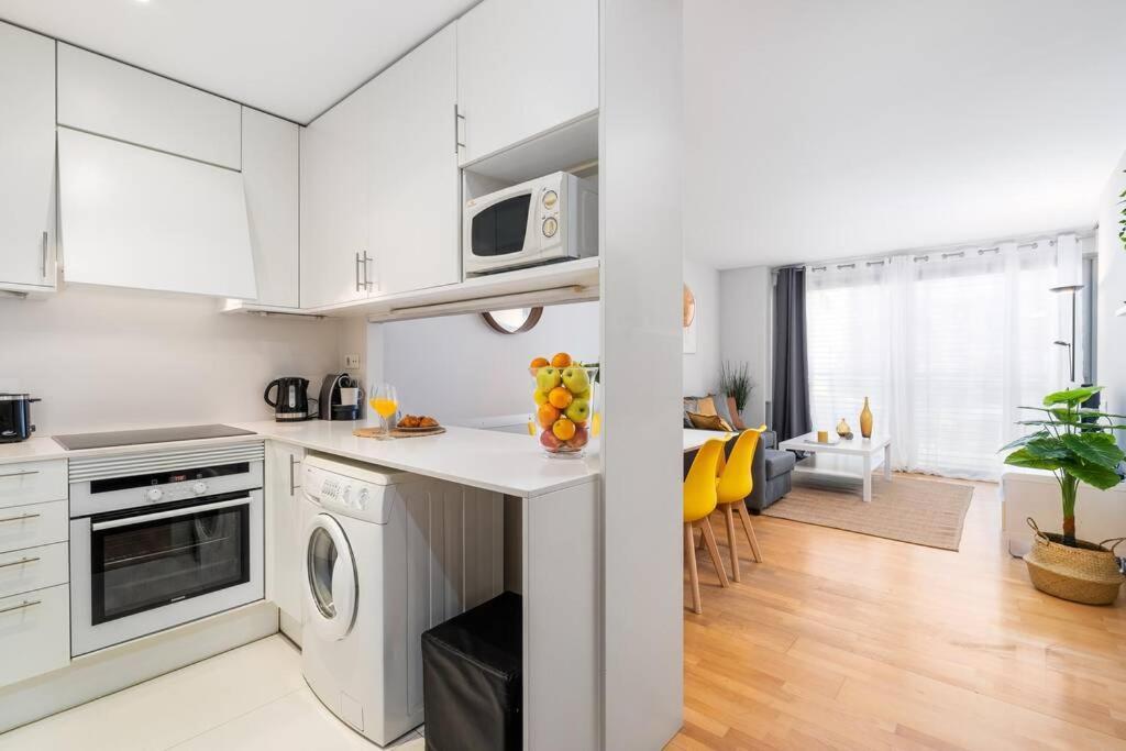 Lodging Apartments Monumumental Free Parking Βαρκελώνη Εξωτερικό φωτογραφία