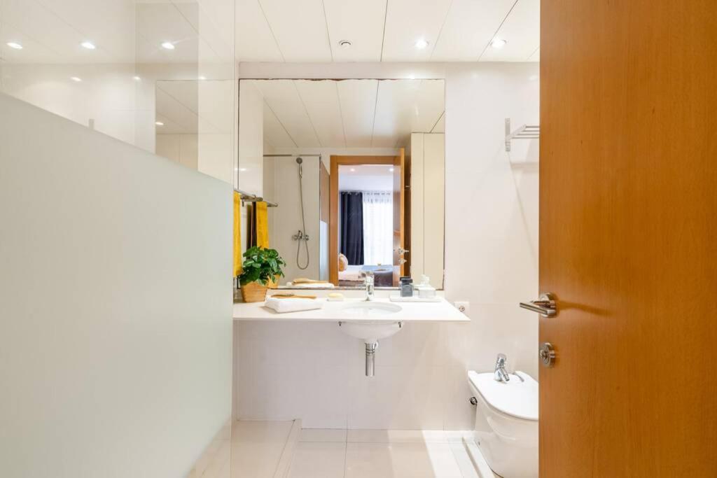 Lodging Apartments Monumumental Free Parking Βαρκελώνη Εξωτερικό φωτογραφία